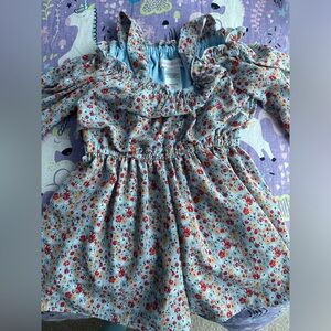 Girls blue multicolored Romper size 8. 3/4 flare sleeves
